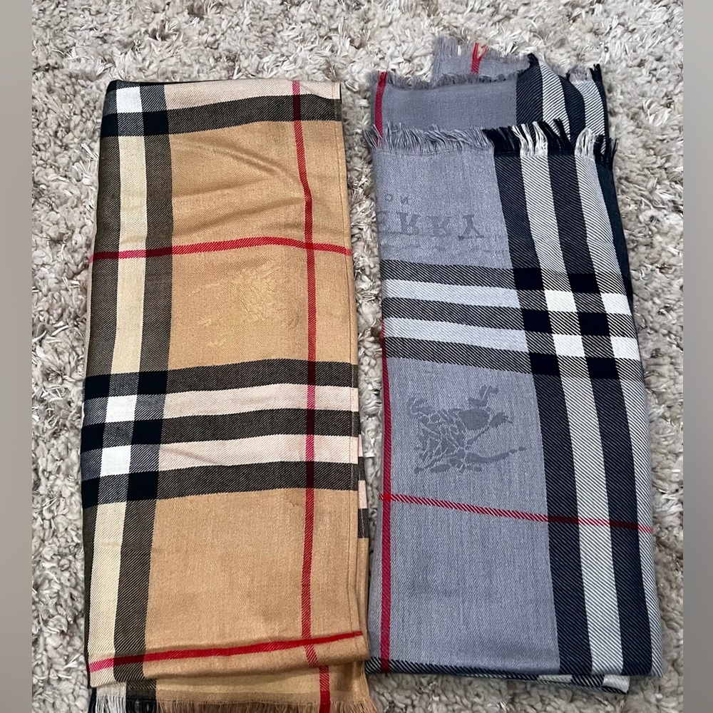 2 Burberry Beige & Black Classic Check Cashmere Scarf